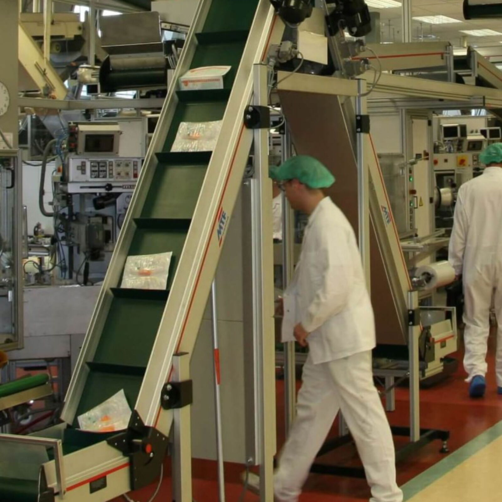 Clean room MTF Technik 
Hardy Schürfeld GmbH & Co. KG