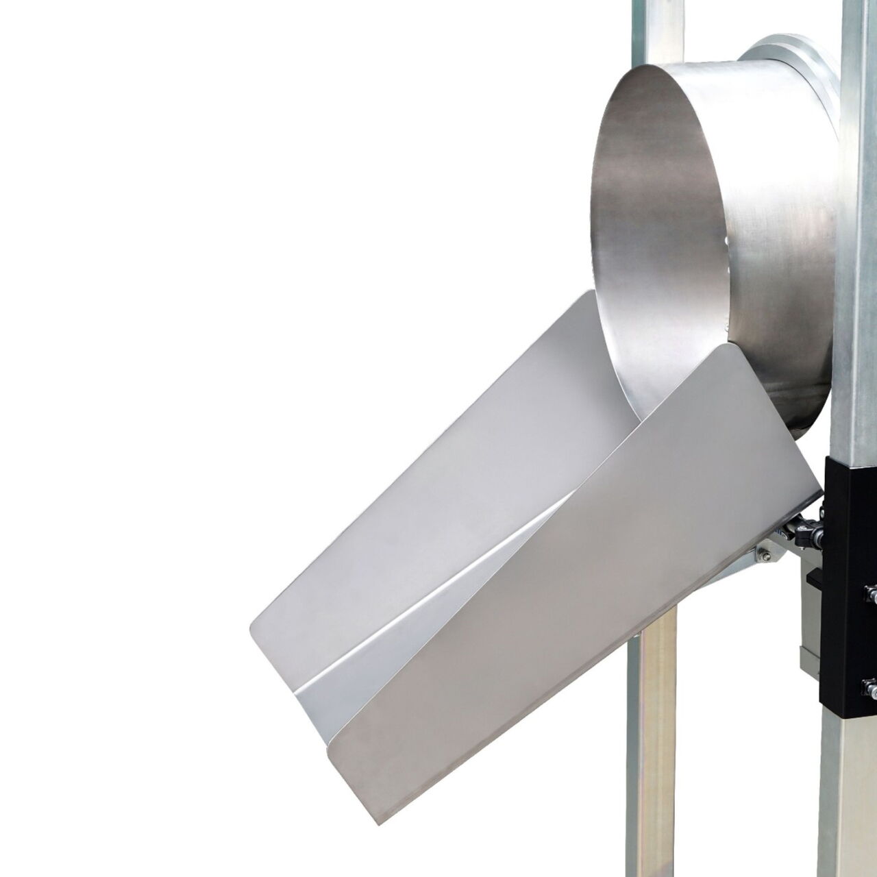 Swiveling discharge chute