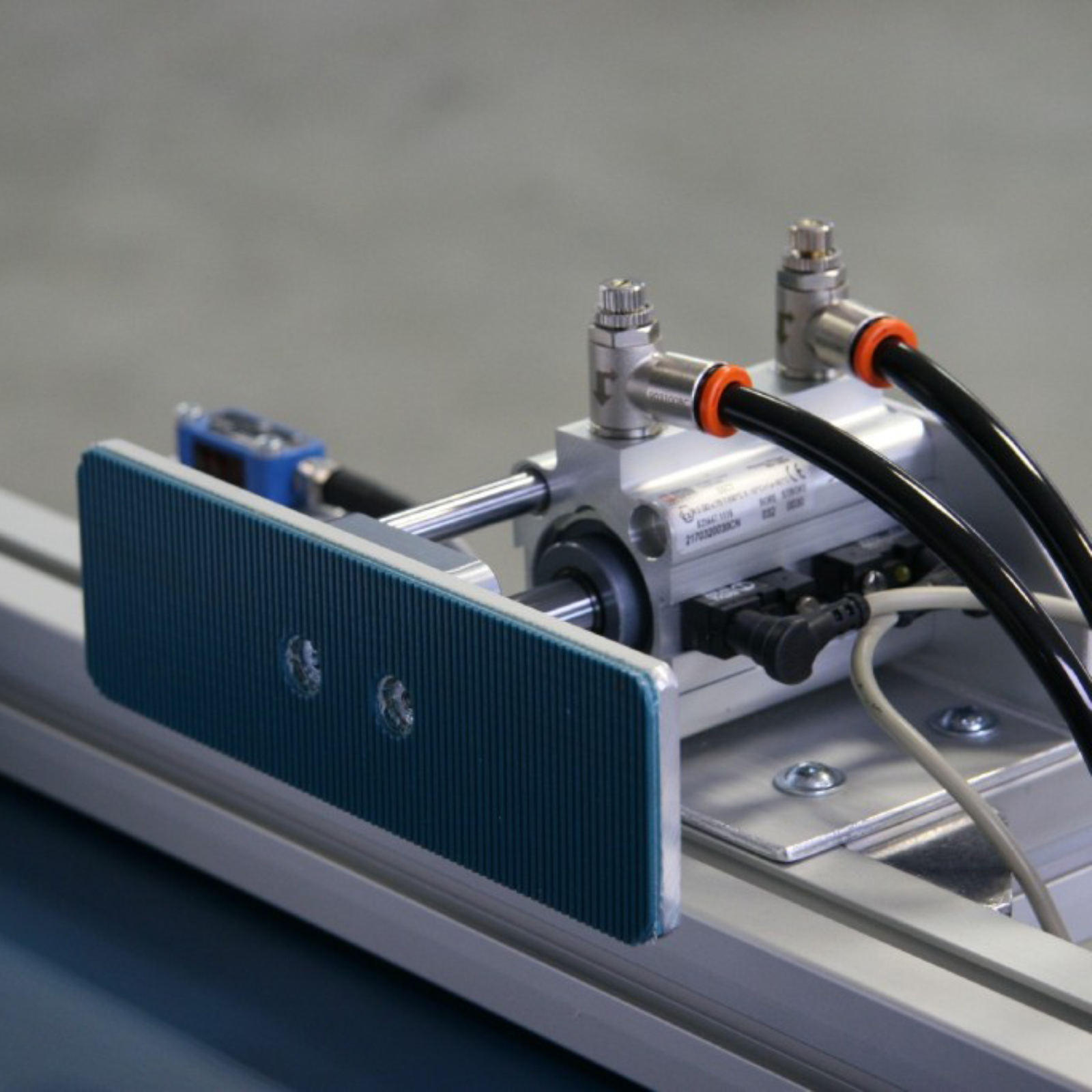 Details MTF Technik 
Hardy Schürfeld GmbH & Co. KG