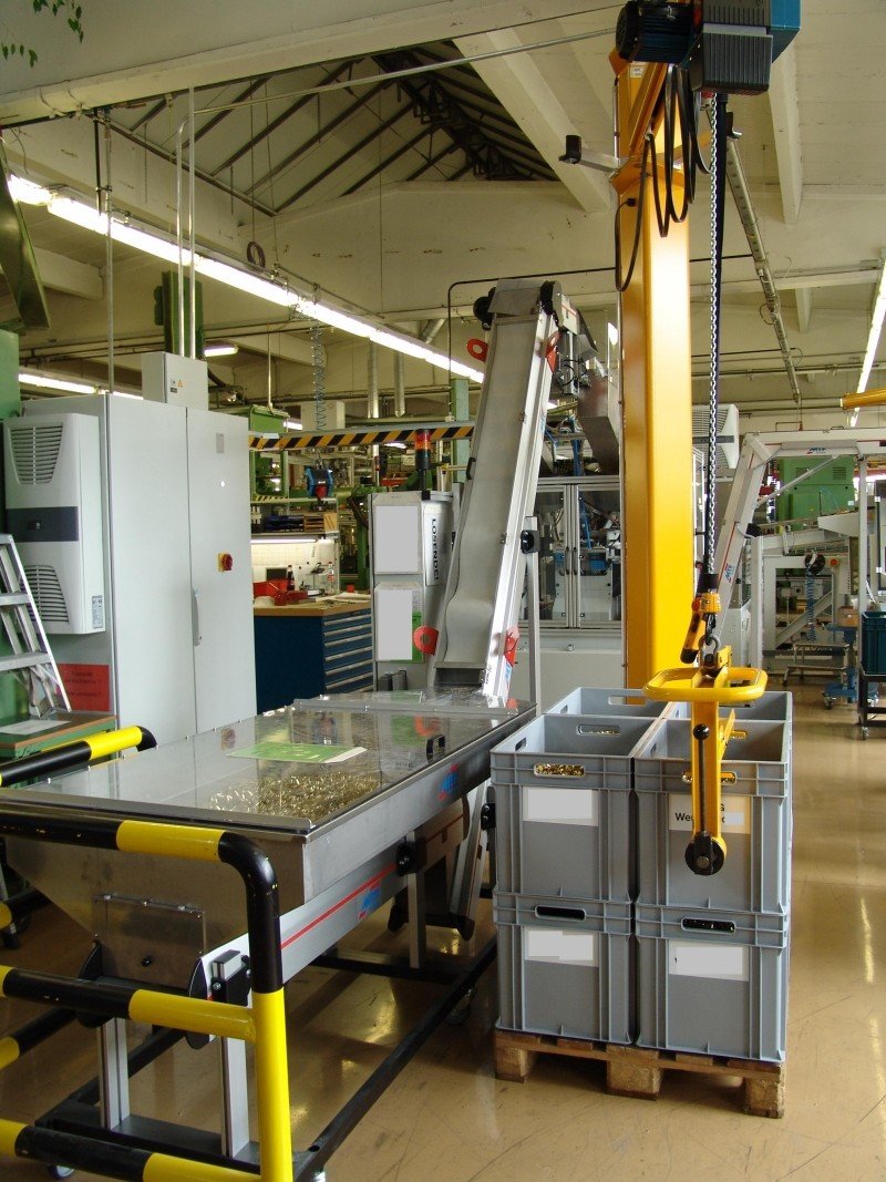 MTF Technik - Conveying System between two Machining Processes