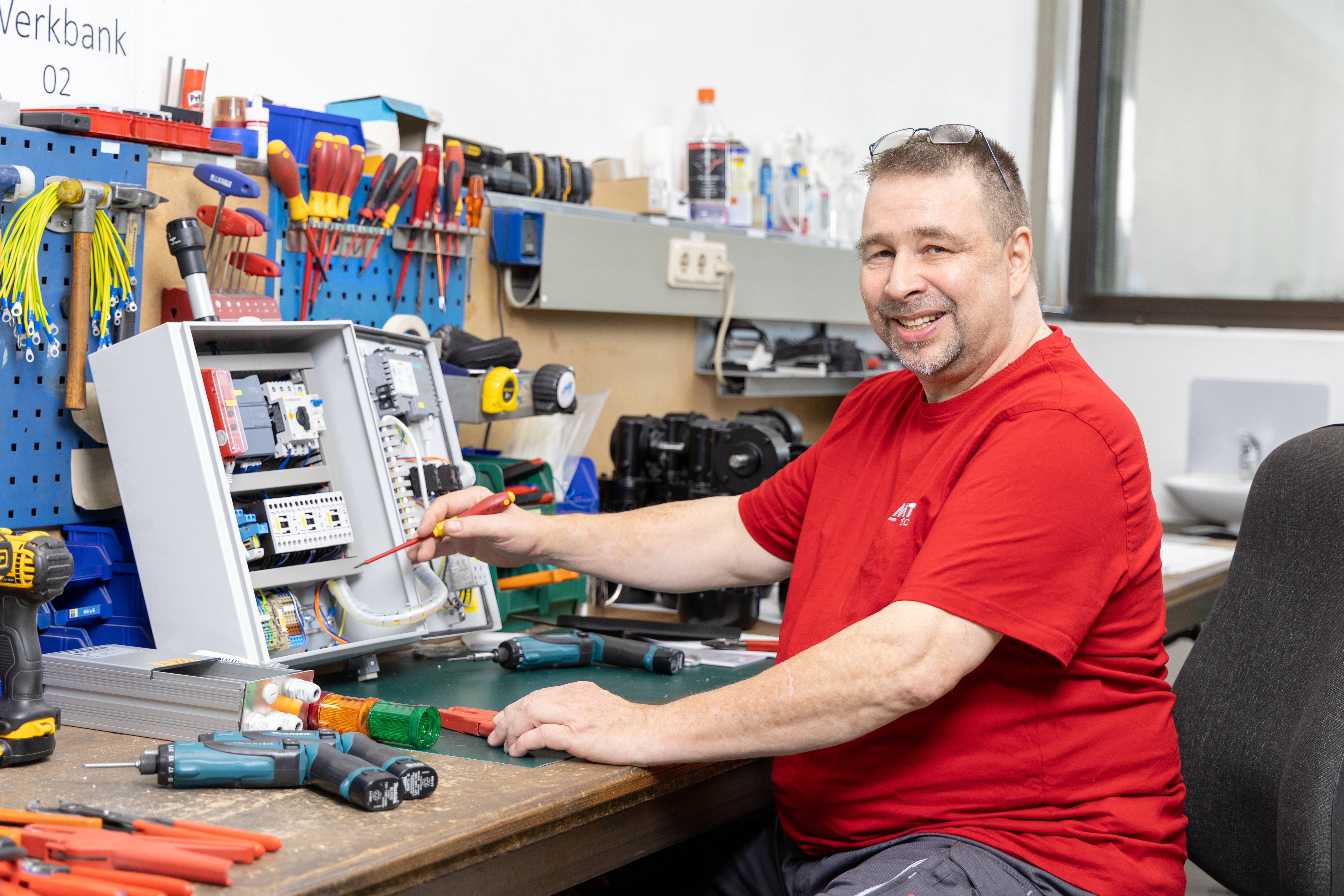 MTF Technik - Wir suchen eine(n) Mechatroniker(in)